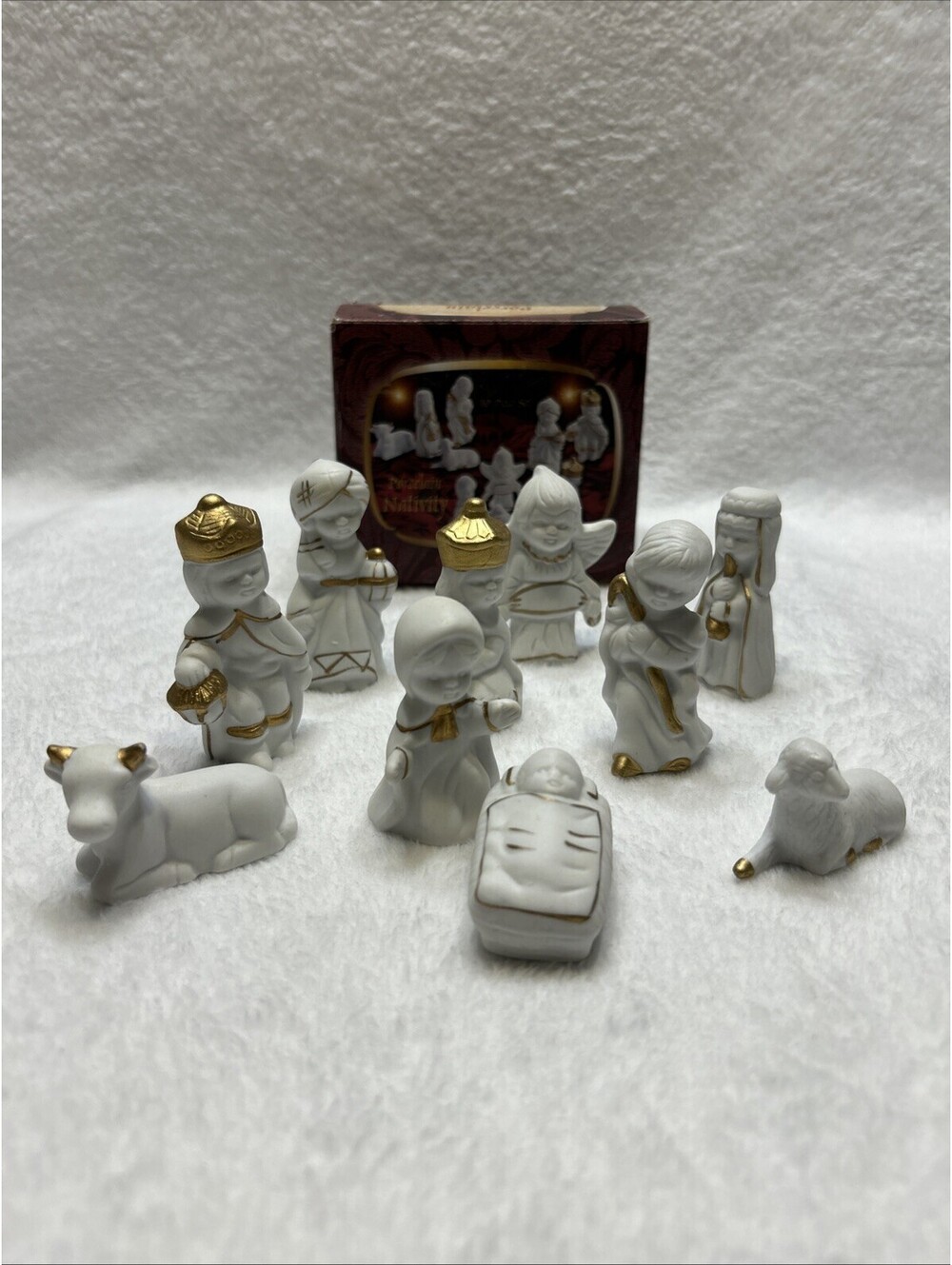 VTG Porcelain Christmas Nativity Set, White /Gold Accents. New Size 1.5" To 3"